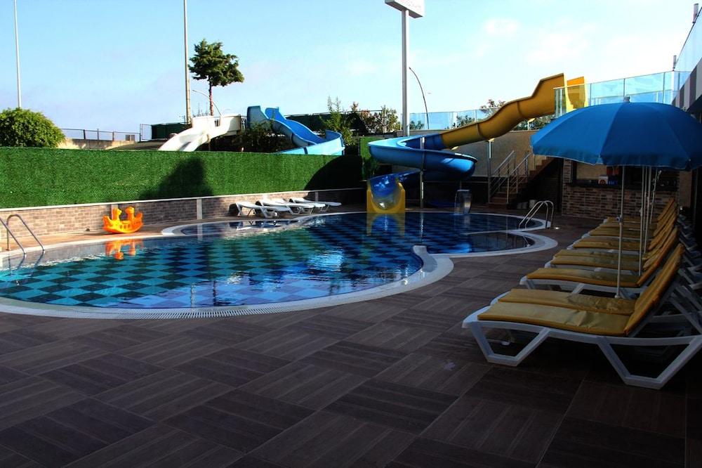 Merlin Beach Park Hotel Tosmur Exterior photo
